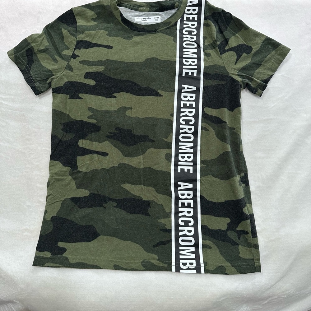 Abercrombie & Fitch Kids Camouflage T-Shirt - Green Sz 13/14